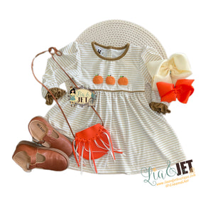 French Knot Pumpkin (size 10 left)